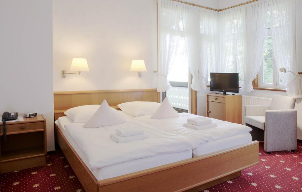 Ferien- Und Wellnesshotel Waldfrieden ฮิตซาคเคอร์ ห้อง รูปภาพ