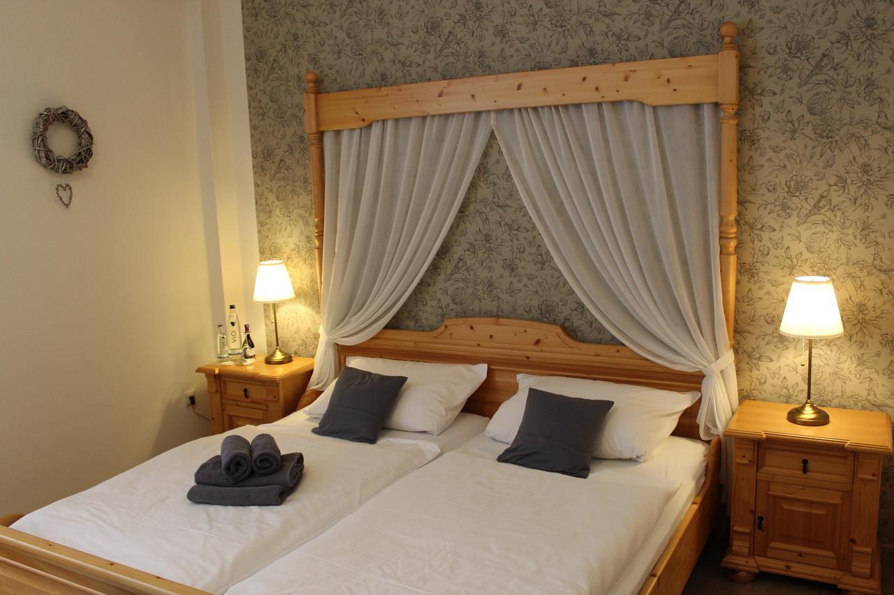 Ferien- Und Wellnesshotel Waldfrieden ฮิตซาคเคอร์ ภายนอก รูปภาพ