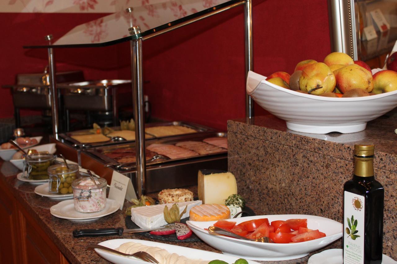 Ferien- Und Wellnesshotel Waldfrieden ฮิตซาคเคอร์ ภายนอก รูปภาพ